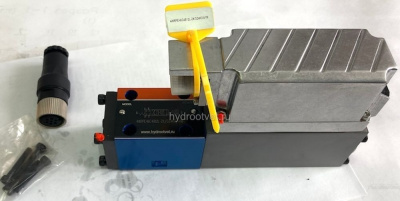 4WRPEH6CB40L-2X/G24K0/F1M - Сервораспределитель Ду6 с обратной связью по положению золотника и встроенным усилителем (OBE), номинальный расход 40 л/мин, характеристика L - линейная, схема C, сигнал управления F1 = 4…20 mA
