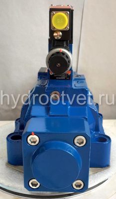 4WRZE32W6-520-7X/6EG24ETK31/A1D3M - Пропорциональный распределитель  Ду32 со встроенным усилителем (OBE), номинальный расход 520 л/мин, схема W6-, каналы управления ET - X и Y - внутренние, сигнал управления ± 10 В